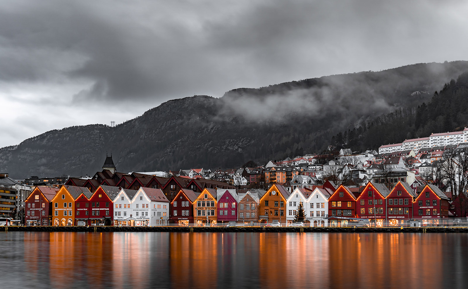 Bergen Norway, Reading Beowulf, Krampus, Gingerbread & More: Endnotes 11 December