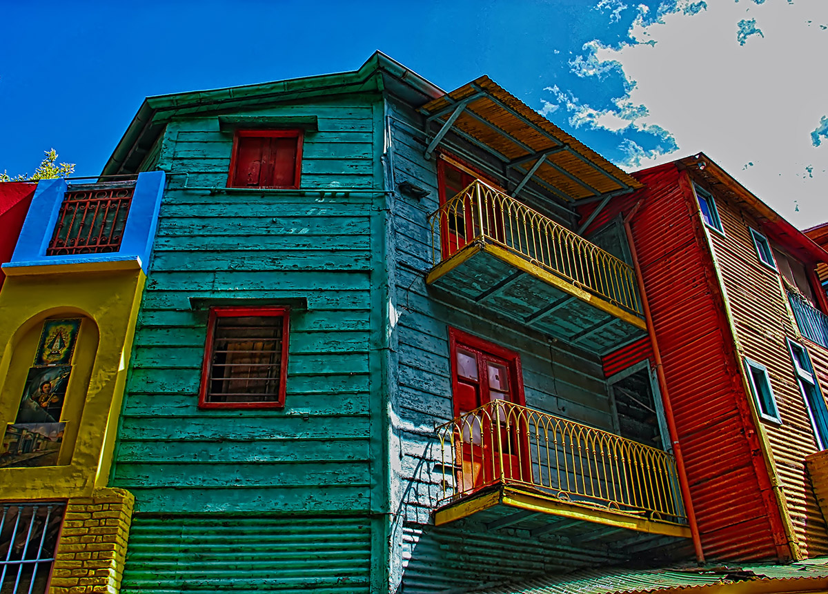 colorful wooden houses in la boca buenos aires